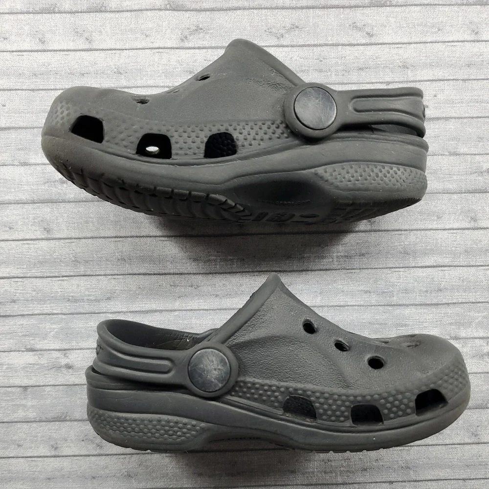 CROCS baya black